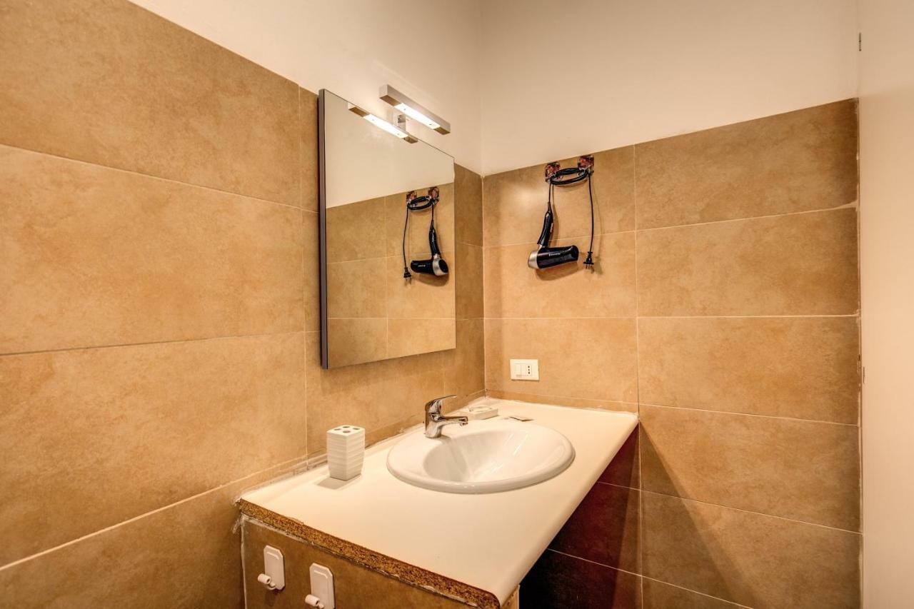 Guest House O Affittacamere La Civetta Di Trastevere B 罗马 外观 照片